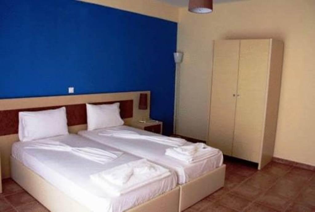 Moonbeam Hotel Потос Экстерьер фото